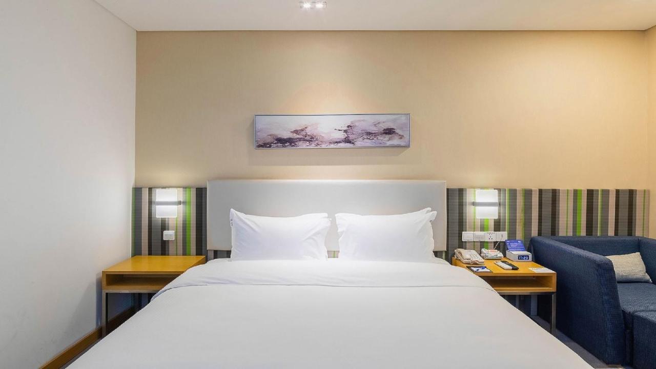 Holiday Inn Express Baoji City Centre By Ihg Bagian luar foto